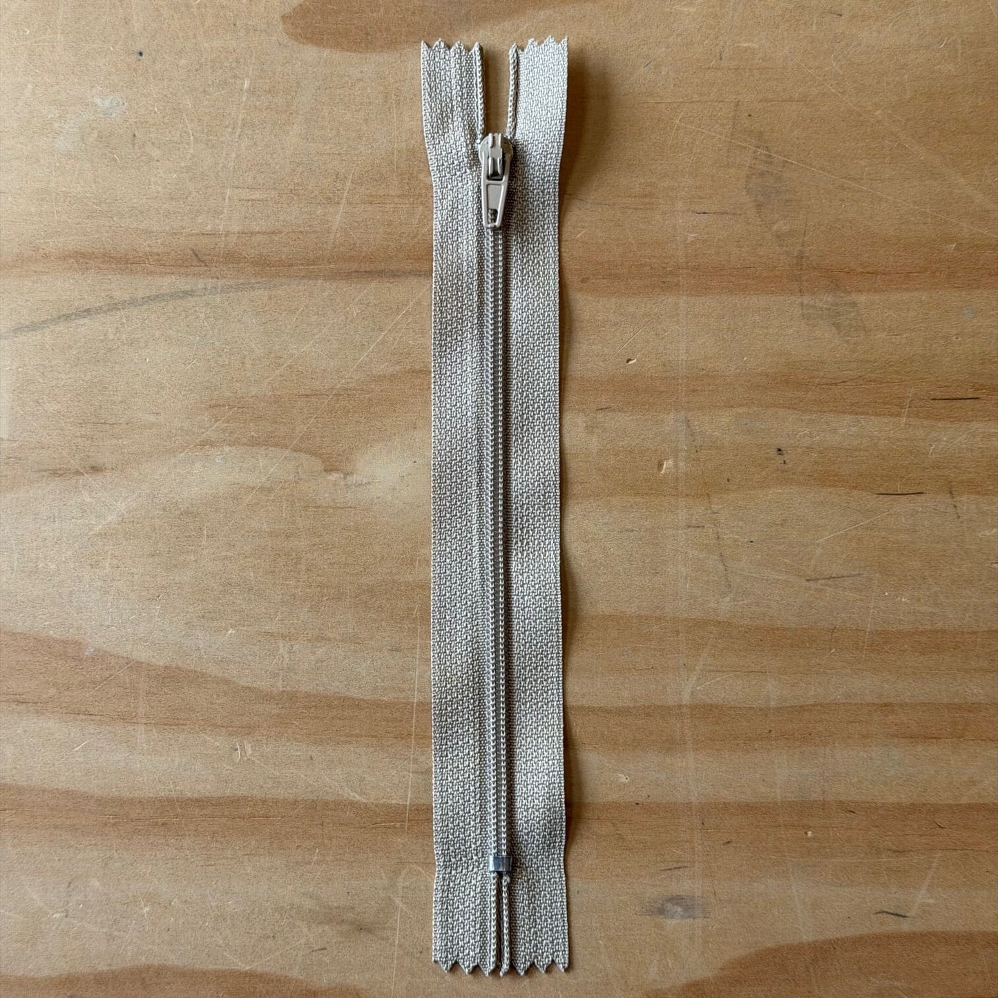 15cm dress zip in beige