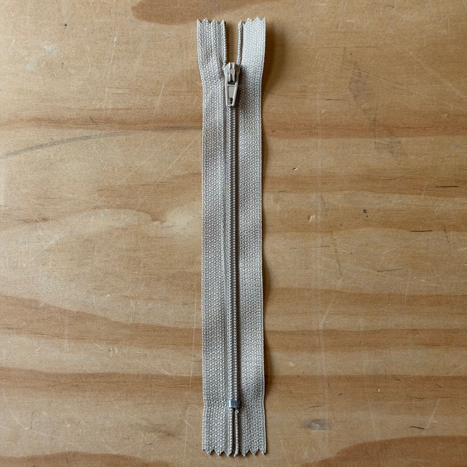 15cm dress zip in beige