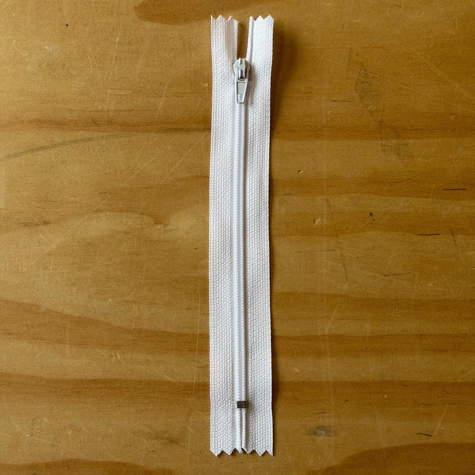 15cm dress zip in white